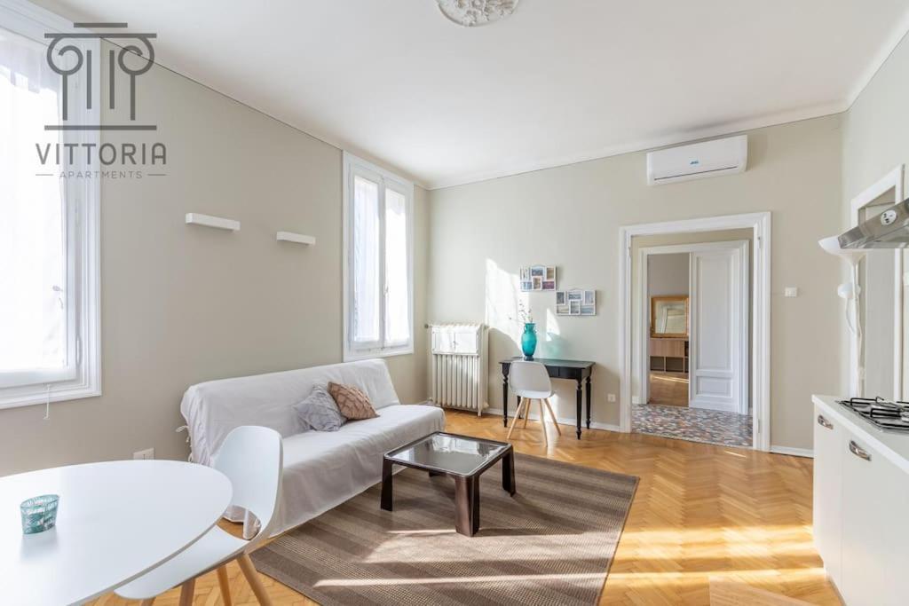Vittoria Apartments: Viale Dante Vicenza Luaran gambar